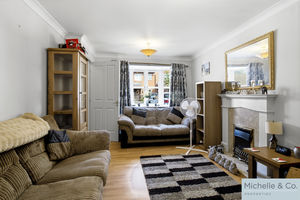 Living Room- click for photo gallery